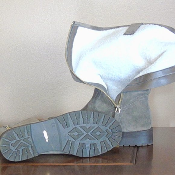 Women's Vionic Suede Textured Snow Boots Size US 5.5 Never Worn - Picture 9 of 13